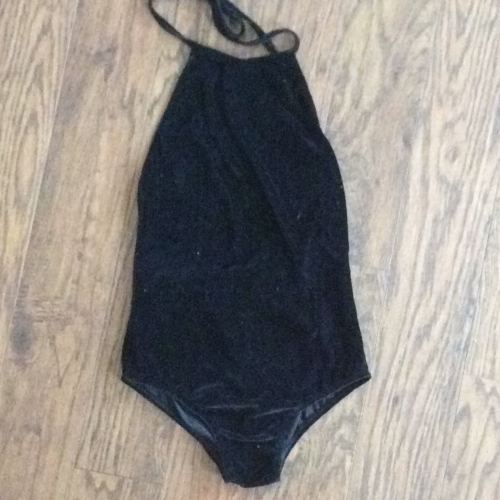 Body black velvet